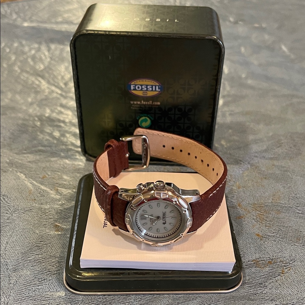 Fossil Silver Dial watch Brown Leather Strap Vintage NEW PR-5167 Needs Battery